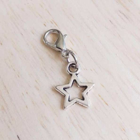 Mousqueton charms mini étoile évidée - thème nature